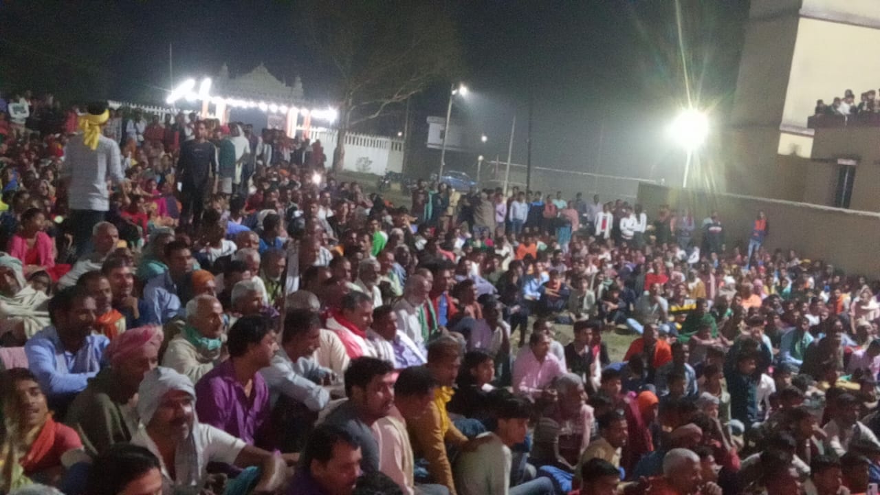 माँ भगवती मंदिर, डुमरिया बुजुर्ग की पावन भूमि पर सिनेमा स्टेज स्टार गायिका का आगमन 3 IMG 20210312 WA0040