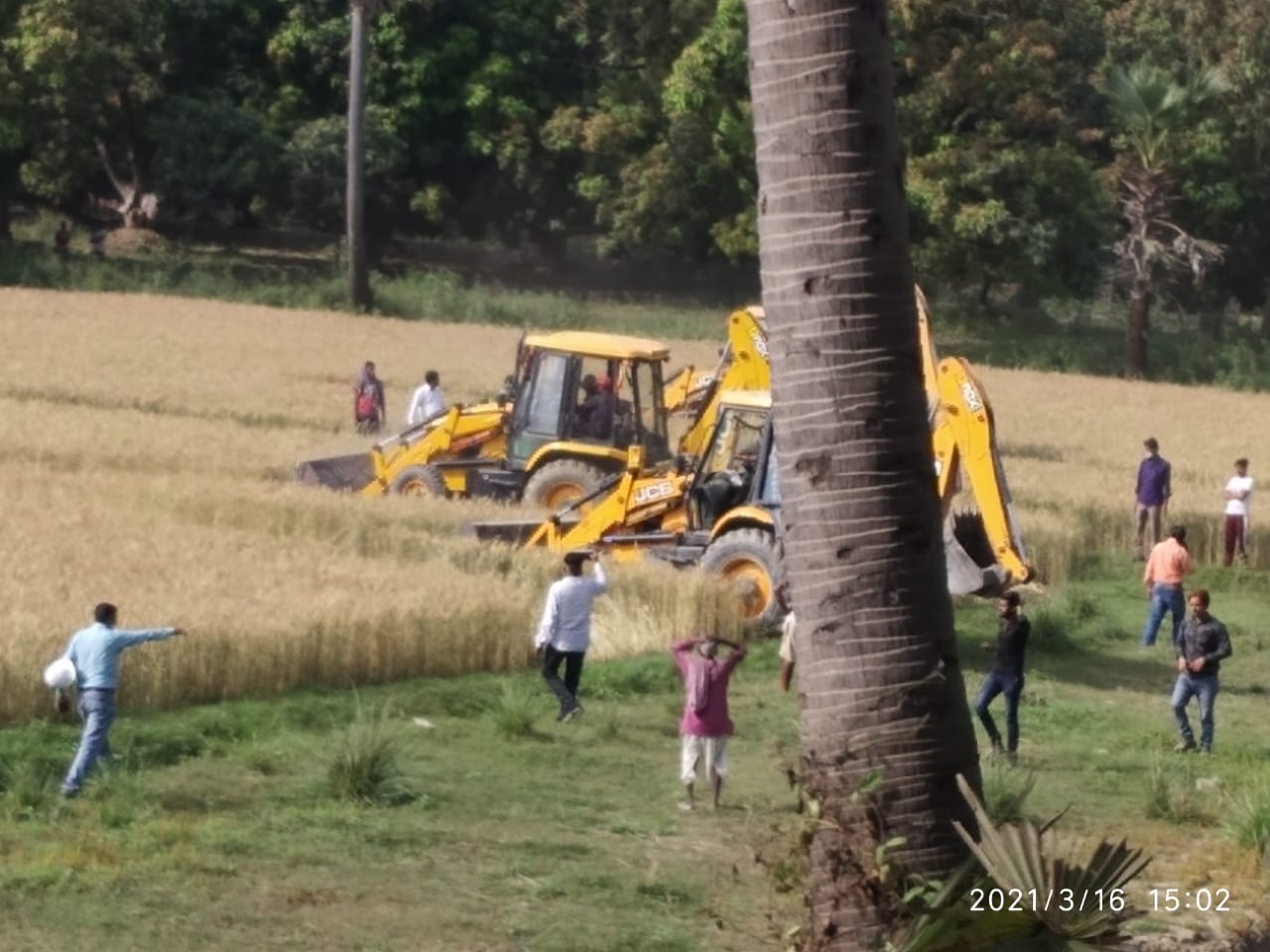 सुलतानगंज अगुवानी पुल भुमिग्रहण होने पर प्रशासन ने दलबल के साथ अतिक्रमण मुक्त कार्य किया प्रारंभ।। 1 IMG 20210316 WA0037
