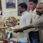अंग क्रांति सेना ने तिलकामांझी विश्वविघालय के कुलपति डा.नीलिमा गुप्ता को बुके देकर सम्मानित किए।।