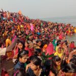 Inq Tmp 38 सुलतानगंज के कोलगामा गांव मे अरुणेश्वर मंदिर मे शिवलिंग स्थापना को लेकर कलश शोभायात्रा निकाला गया।