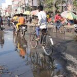Inq Tmp 37 ऐतिहासिक थाना भवन के सामने बह रहा नाला का पानी, संज्ञान लेने वाला कोई नहीं, शहरवासी परेशान।