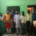 वनबंधु एकल विद्यालय द्वारा मास्क व बुक का वितरण किया।