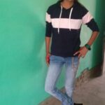 रिया कुमारी ने प्रथम श्रेणी में 76% अंक प्राप्त कर सफलता हासिल किया है इसके लिए उनके गांव में खुशी का माहौल है