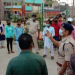 Inq Tmp 38 सुलतानगंज थानाध्यक्ष डॉ गौरव कुमार ने विभिन्न स्कूल के 63 छात्राओं को सम्मानित किए।