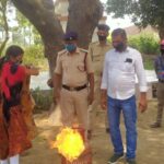 Inq Tmp 31 सुलतानगंज थाना के प्रांगण में अग्निशामन भागलपुर की टीम के द्वारा ग्राम रक्षा दल को दी गई ट्रेनिंग।