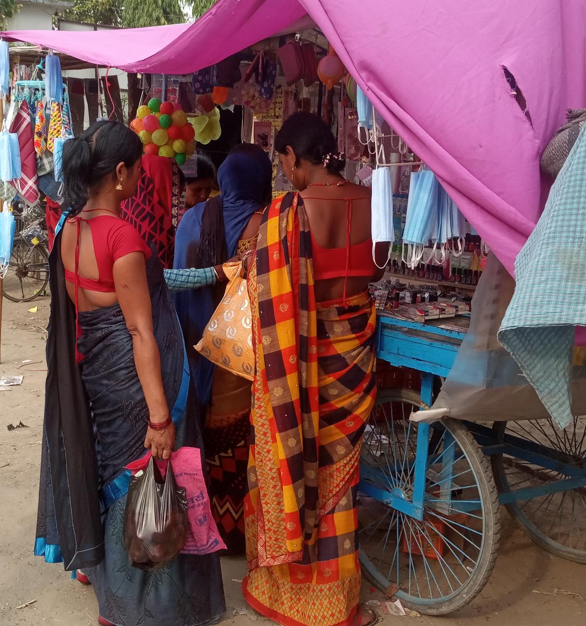 शाम 4 बजते ही बाजार में अफरातफरी का बना माहौल 2 IMG 20210429 WA0083