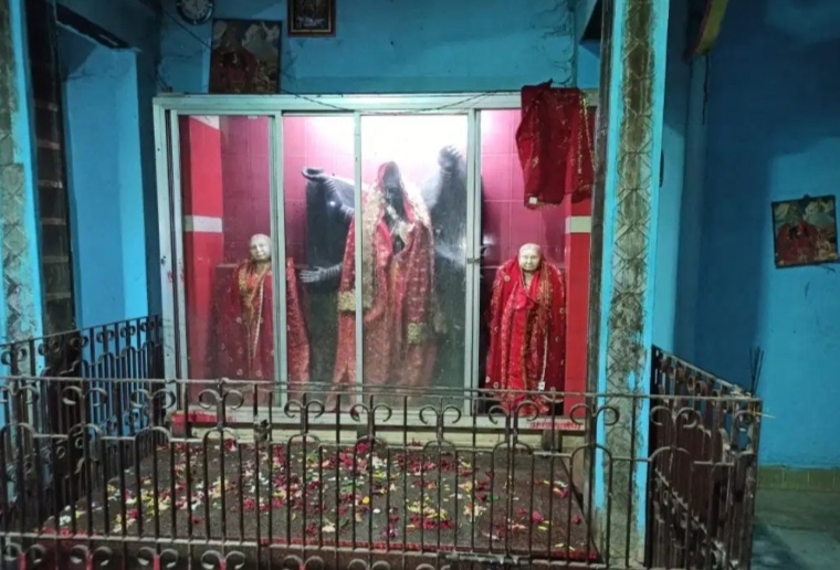 काली मंदिर से चांदी का मुकुट चोरी ।। InquilabIndia 3 Screenshot 20210406 202724