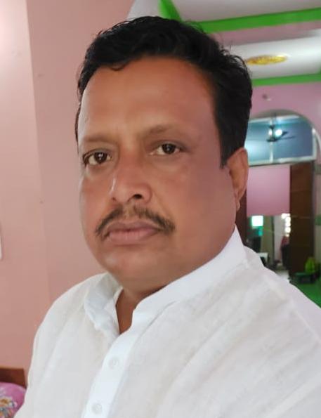 राजद के प्रदेश महासचिव चक्रपाणि हिमांशु ने मृतक के पत्नी के आवेदन पर प्राथमिकी दर्ज कर जिला अधिकारी से कार्यवाही की मांग की।। WhatsApp Image 2021 03 31 at 17.03.10