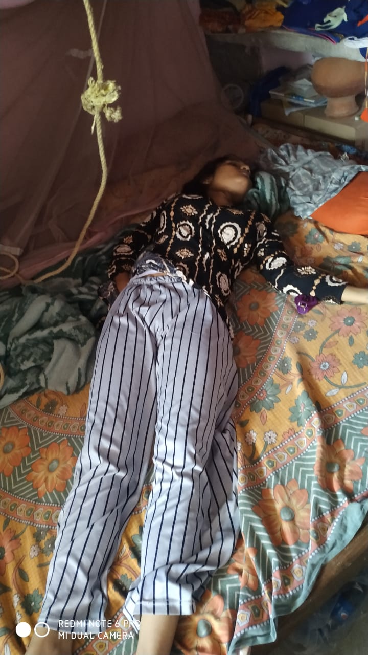 सुलतानगंज तांती टोला मे एक छात्रा ने प्रेम प्रसंग मे फांसी लगाकर की आत्महत्या । 1 IMG 20210513 WA0026