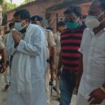 बांका सांसद गिरधारी यादव ने स्वास्थ्य मंत्री से रेफरल अस्पताल में 5 सूत्री मांग को लेकर दिए ज्ञापन।