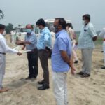 Inq Tmp 30 भागलपुर के DM सुब्रत कुमार सेन बाढ़ पूर्व कोसी तटबंधों के हालात देखने बिहपुर के बगजान व जयरामपुर त्रिमुहान कोसी तटबंधों पर पहुंचे।। INQUILABINDIA