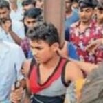 पोल में बांधकर युवक की पिटाई ।। InquilabIndia