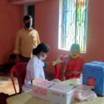 Inq Tmp 31 JDU कार्यकर्ताओं ने योग दिवस पर वैकसीन जागरूकता अभीयान।।