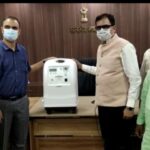 10 एल टी एस पर मिनट क्षमता वाला आक्सिजन कंसट्रेटर DM को सौपा
