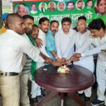 Inq Tmp 34 राजद के स्थापना दिवस पर लालू जी के विचारों को जन जन तक पहुँचाने का युवा राजद ने लिया संकल्प ।।
