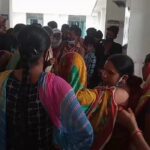 Inq Tmp 35 सीएचसी परबत्ता में कोरोना गाइडलाइन की उड़ रही धज्जियां