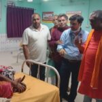 Inq Tmp 33 प्रधानमंत्री नरेंद्र मोदी के 71 वें जन्मदिन पर भाजपा जिला प्रवक्ता कुमार श्रवण ने मरीजों को किए निःशुल्क फल बितरण।