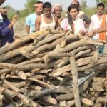 मृतक का नहीं था कोई पुत्र , माता-पिता के साथ रहने वाली सबसे छोटी पुत्री ने किया अंतिम संस्कार।। Inquilabindia