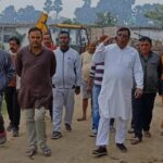 Inq Tmp 31 सुलतानगंज विधायक ने एनडीए कार्यकर्ता के साथ अगुवानी पुल से एप्रोच पथ को लेकर पुल का निरक्षण करने पहुचे।।