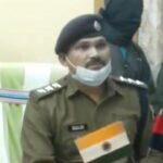 Inq Tmp 33 नूरपुर पंचायत के मुखिया प्रत्याशी के घर में देर रात कारवाई के नाम पर पुलिस ने किया तोड़फोड़,मची अफरातफरी।