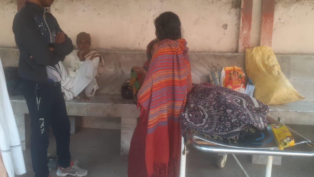 नवविवाहिता महिला ने खाई जहर , हुई मौत परिजन में मचा कोहराम // InquilabIndia 2 IMG 20211129 WA0015