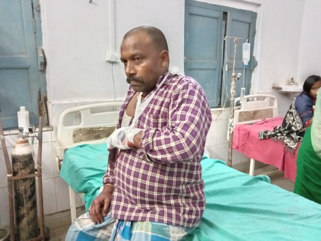 अपराधियों ने दिन दहाड़े गोली चला किया एक जख्मी, ग्रामीण दहशत में ।। Inquilabindia 2 IMG 20211208 WA0001