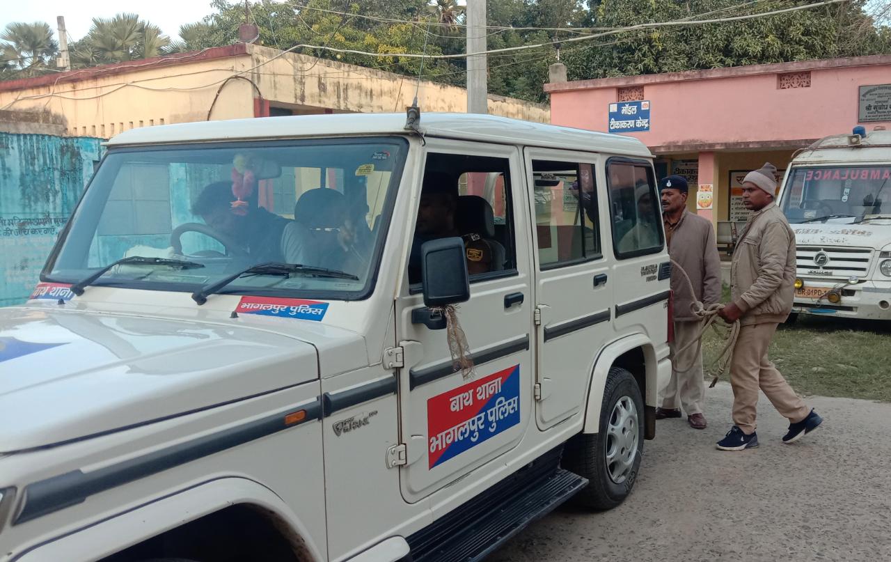 बाथ थाना पुलिस ने एक नशेड़ी युवक को गिरफ्तार किए।। Inquilabindia 1 IMG 20211216 WA0015