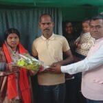 भाजपा कार्यकर्ताओं ने नवनिर्वाचित प्रमुख बिंदु देवी को बुके देकर स्वागत किया।।