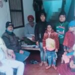 घर घर जाकर अविभावक से मिलकर, बच्चों के दिनचर्या की ली जानकारी ।।