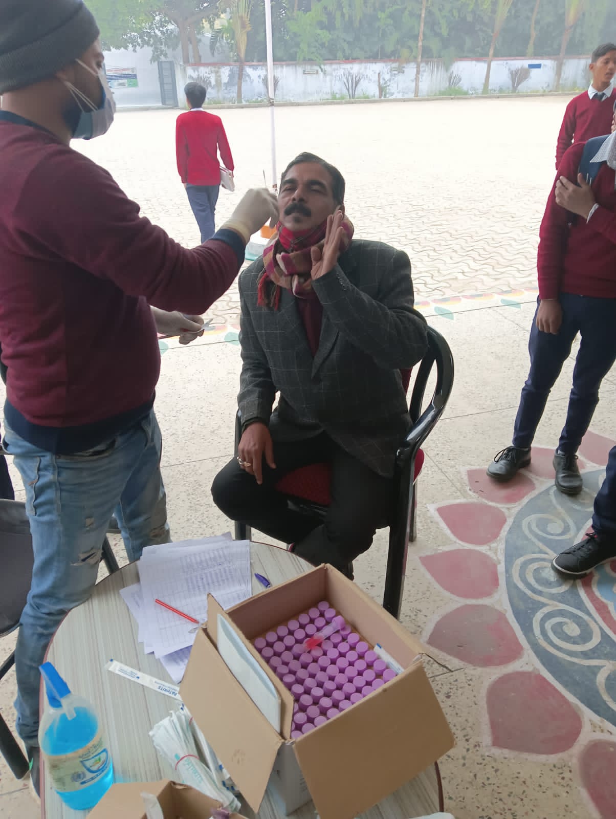 जवाहर नवोदय विद्यालय नगरपारा में टीकाकरण कार्यक्रम आयोजित,15 से 18 वर्ष आयु के 170 छात्र-छात्राओं को लगा टीका ।। IMG 20220106 WA0003