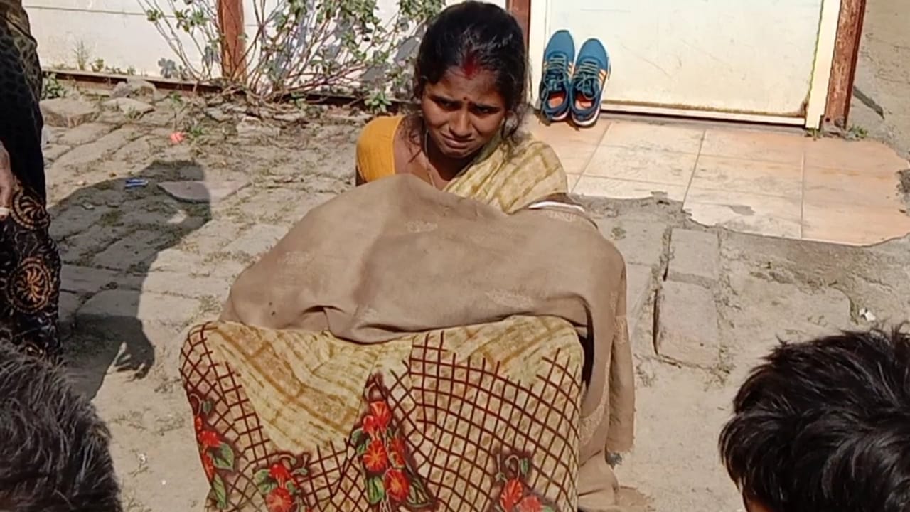तीब्र गति से आ रही मोटरसाइकिल की चपेट में आया मासूम बच्चा ।। Inquilabindia IMG 20220108 WA0007