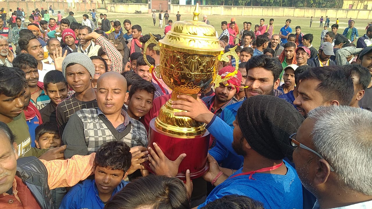 भरतखण्ड और नयागांव के बीच रोमांचक मुकाबले में नयागांव क्रिकेट टीम विजेता 2 IMG 20220115 WA0004