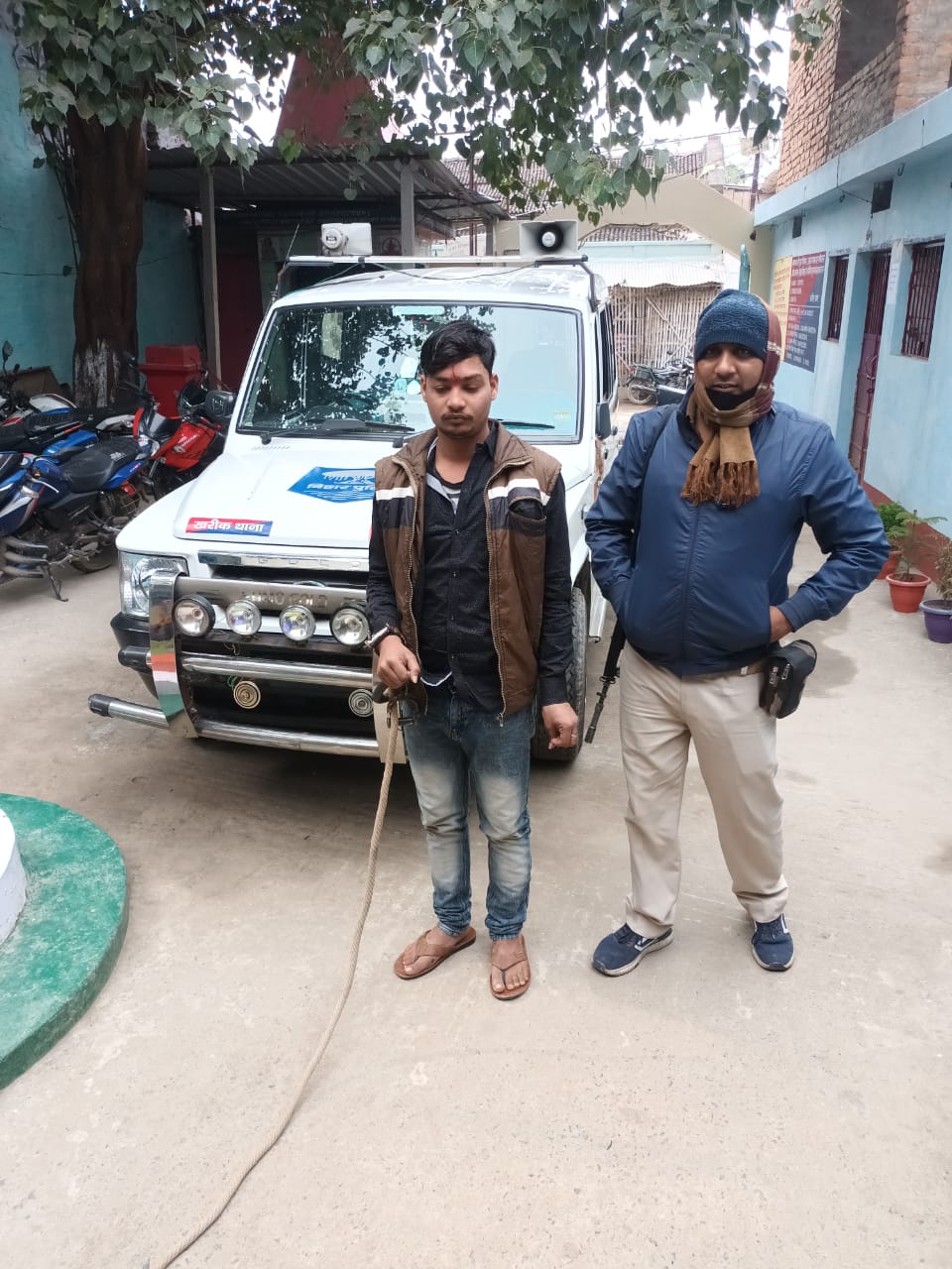 आर्म्स एक्ट व अन्य मामलों के प्राथमिकी अभियुक्त गिरफ्तार।। Inquilabindia 1 IMG 20220116 WA0000