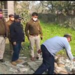 अंचलाधिकारी के नेतृत्व में किया गया शराब विनष्टीकरण कार्य