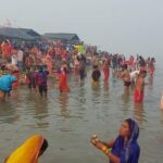 सुलतानगंज के अजगैबीनाथ धाम मे मोनी अमावस्या के दिन हजारों मिथलांचल के कांवडिया ने गंगा स्नान कर पैदल बैधनाथ धाम के लिए रवाना हुए।।