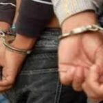पांच लीटर देशी शराब के साथ कारोबारी गिरफ्तार ।। Inquilabindia