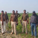 हत्या व आर्म्स एक्ट मामले में दो वर्षों से फरार वारंटी को पकड़ने के लिए दियारा में छापेमारी ।। Inquilabindia
