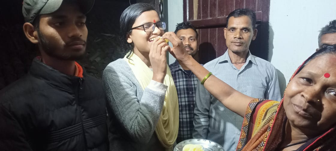 शिक्षा विभाग के पदाधिकारियों ने दिया शिक्षक - शिक्षिकाओं को नियोजन पत्र 3 IMG 20220223 WA0004