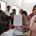 शिक्षा विभाग के पदाधिकारियों ने दिया शिक्षक – शिक्षिकाओं को नियोजन पत्र