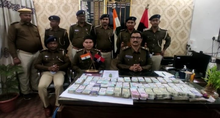 नवगाछिया पुलिस को मिली बड़ी सफलता, 24 घंटे के अंदर अपराधियों अपराधियों को गिरफ्तार किया ।। Inquilabindia IMG 20220225 WA0001