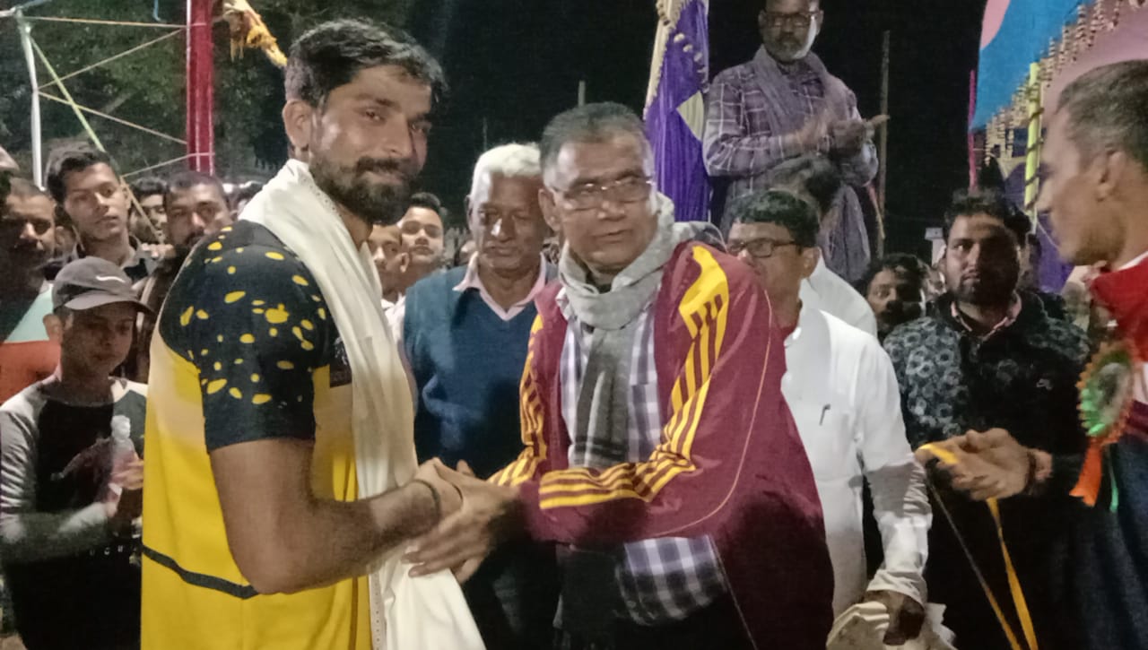 राज्यस्तरीय वॉलीबॉल टूर्नामेंट के फाइनल मुकाबले में रतनपुर (बि.) ने मिर्जापुर (उ.प) को हराया 12 IMG 20220227 WA0011