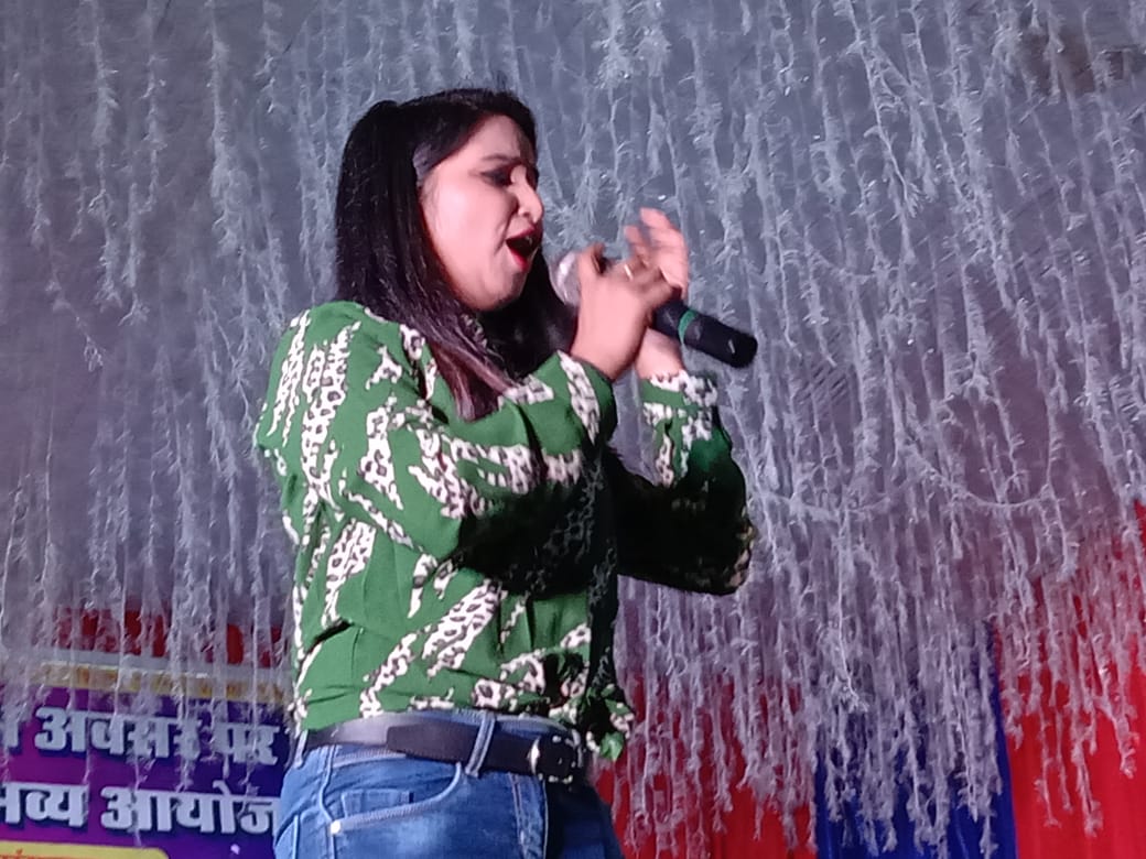 जागरण में सिनेज स्टार के गायन पर रातों भर झुमते दिखे भक्तगण 2 IMG 20220302 WA0003 1
