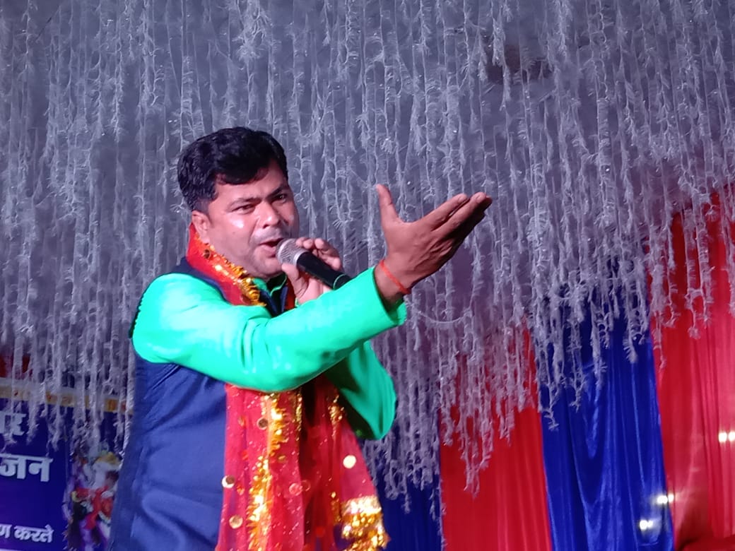 जागरण में सिनेज स्टार के गायन पर रातों भर झुमते दिखे भक्तगण 4 IMG 20220302 WA0005 1