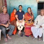 युक्रेन से सुरक्षित आया अमृत आनंद, गांव में खुशियां का माहौल