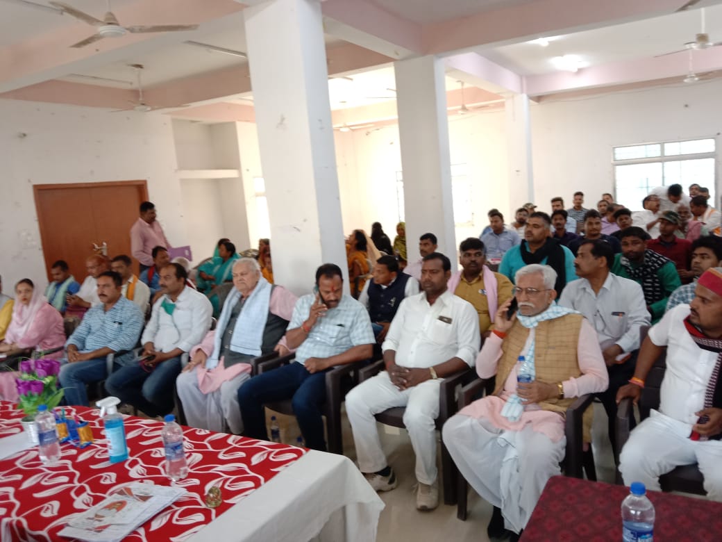 विभिन्न मुद्दों को लेकर प्रतिनिधि और पदाधिकारियों के बीच चली बहस 2 IMG 20220305 WA0004