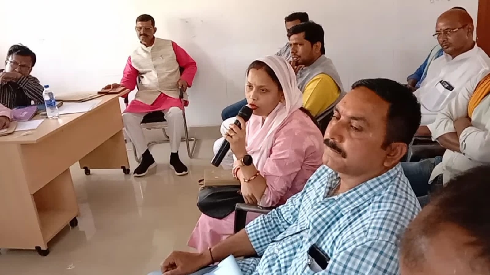 विभिन्न मुद्दों को लेकर प्रतिनिधि और पदाधिकारियों के बीच चली बहस 5 IMG 20220305 WA0018