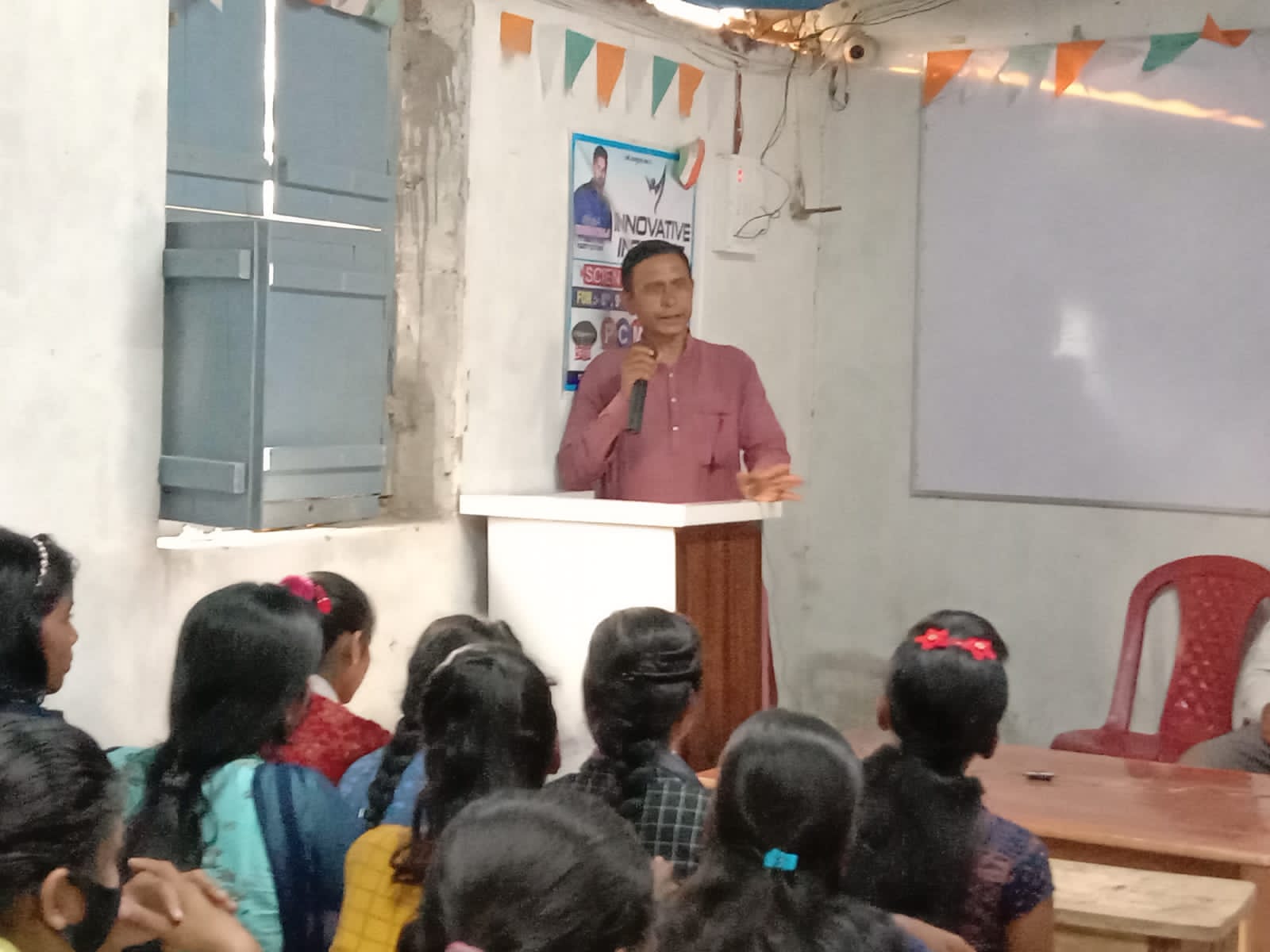 इंटरमीडिएट परीक्षा में उत्तीर्ण छात्र - छात्राओं को किया गया सम्मानित 14 IMG 20220321 WA0024