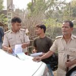 यातायात नियमों का उल्लंघन करने वाले चालकों से पुलिस ने काटी चलान