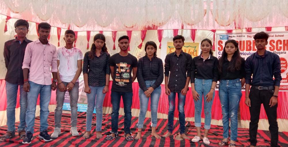 अपने विद्यालय में हुए विदाई समारोह पर भावुक हो फूट-फूटकर रोए छात्र- छात्रा 8 IMG 20220331 WA0010