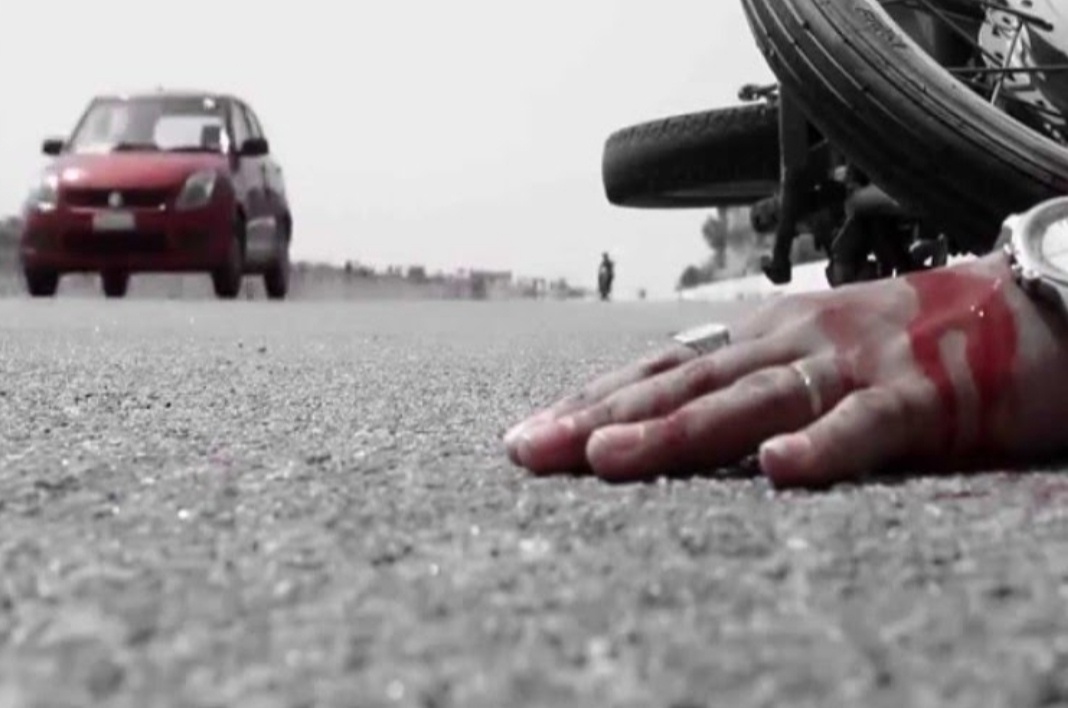 अज्ञात ट्रक ने ऑटो को पीछे से मारा धक्का, एक महिला की मौत<br>चार गंभीर हालत में मायागंज रेफर ।। Inquilabindia 1 Screenshot 20220318 081952